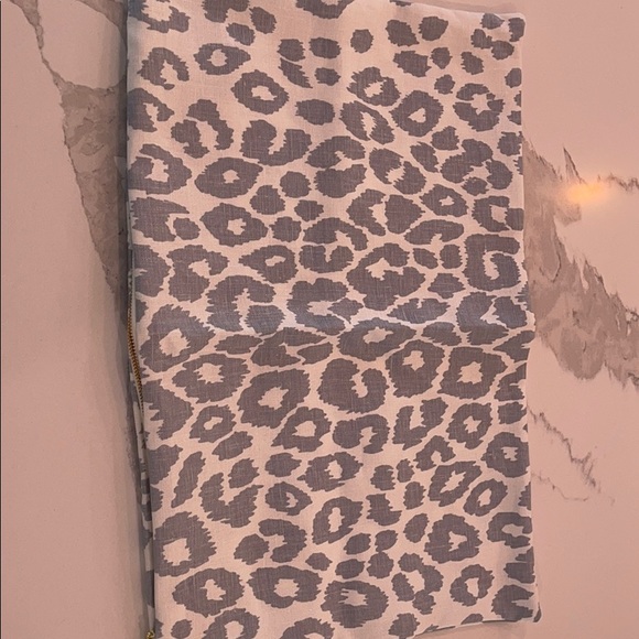 Iconic Schumacher leopard pillow cover - Picture 1 of 1